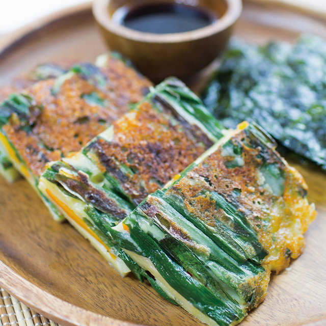 焦がしチーズの野菜チヂミ