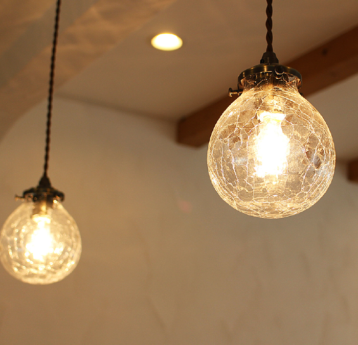 照明でカフェらしさアップ