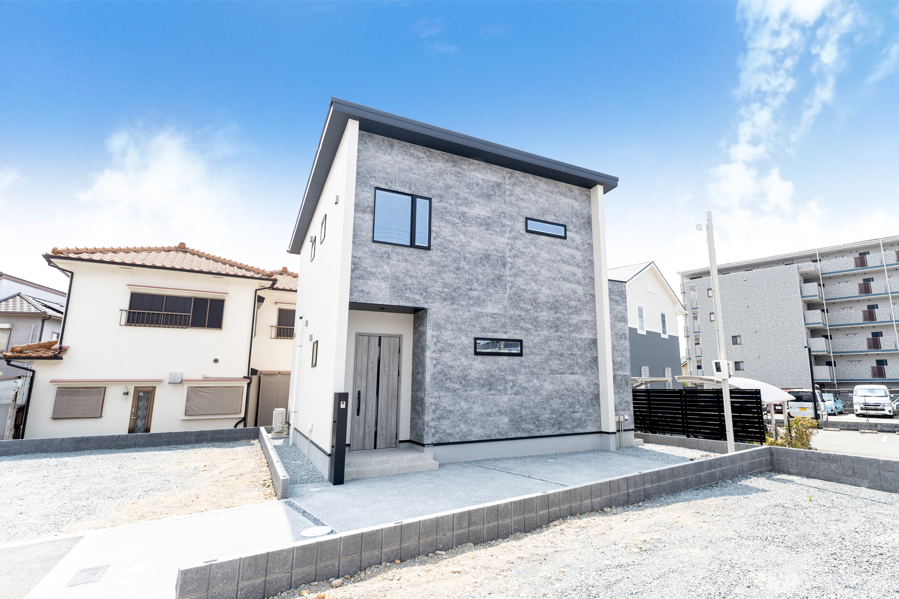 スマイルタウン 魚住町金ケ崎3