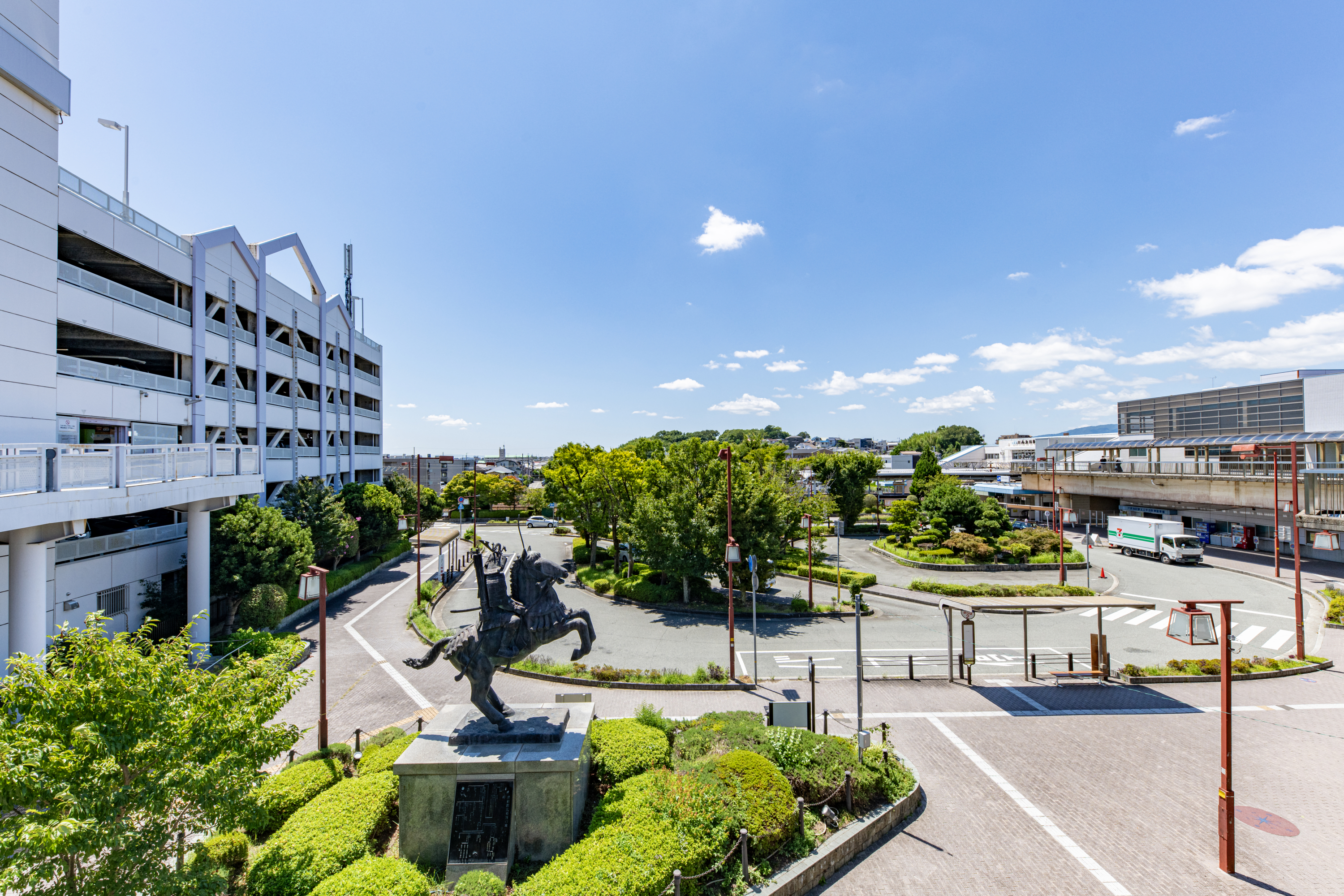 JR川西池田駅（約8000m）