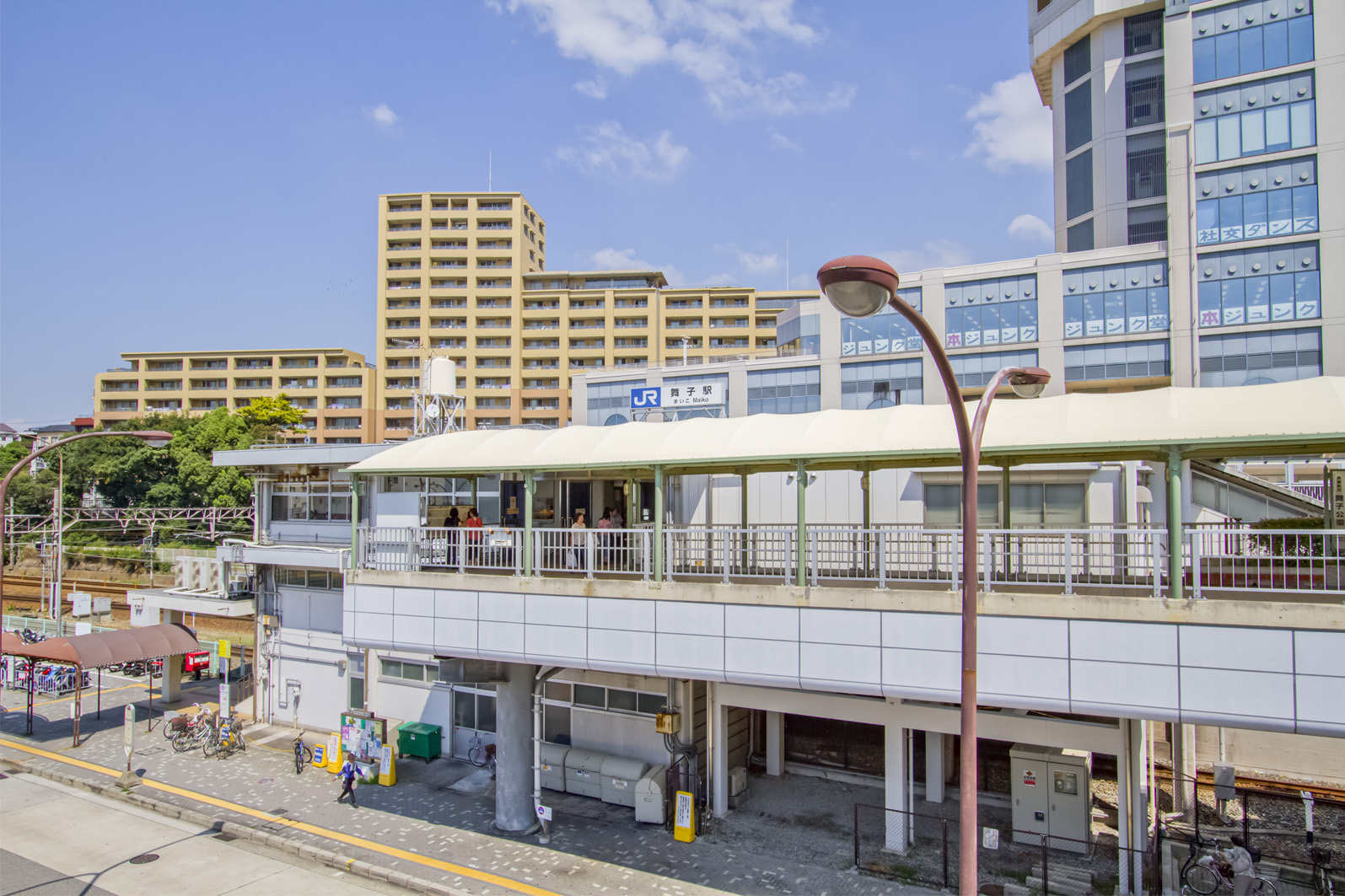 ＪＲ山陽本線「舞子」駅（約1300ｍ～1320ｍ）