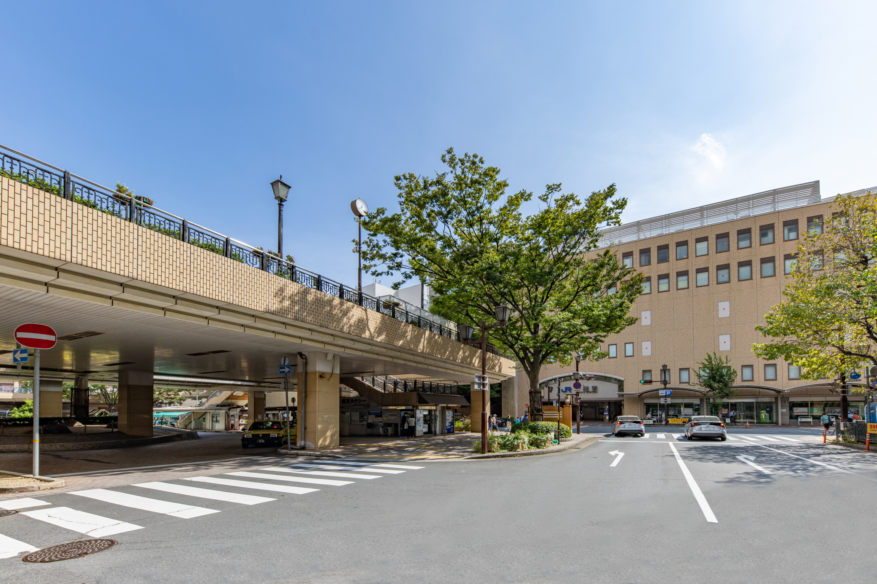 JR東海道山陽本線「芦屋」駅（約770～800m）