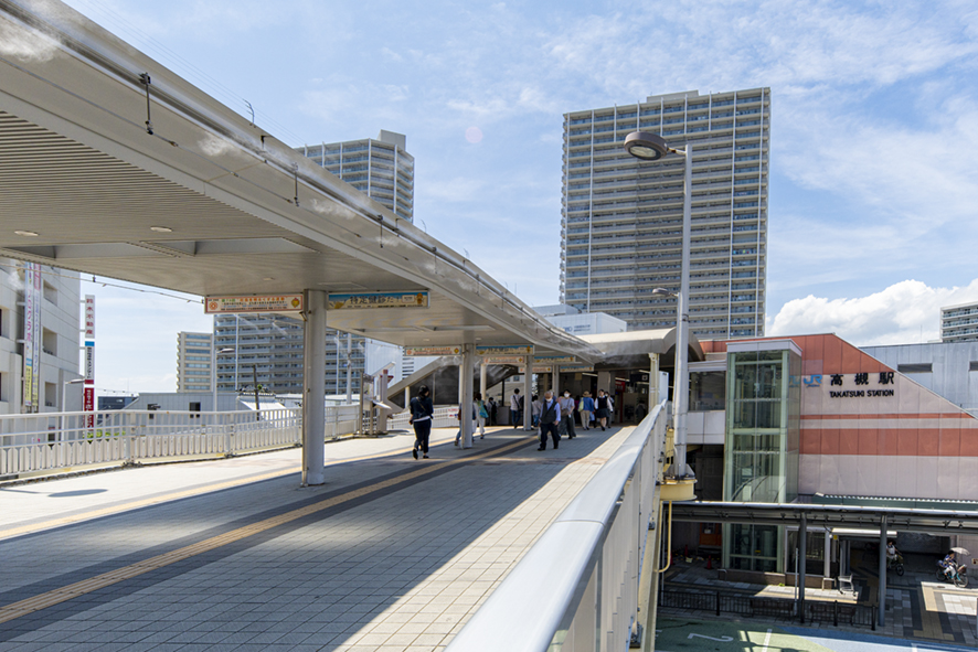 JR「高槻」駅（約3100m）