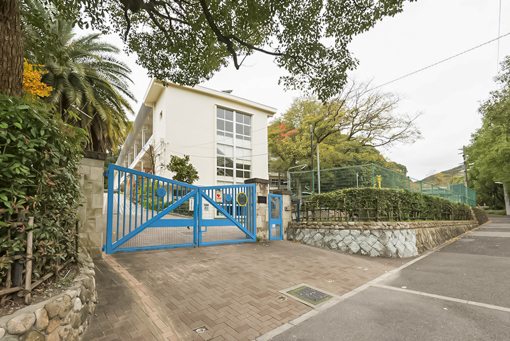 北須磨小学校 (約1160m～1210ｍ)