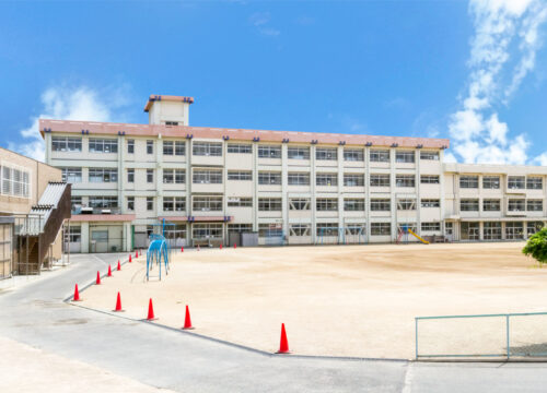 大久保小学校　徒歩約5分