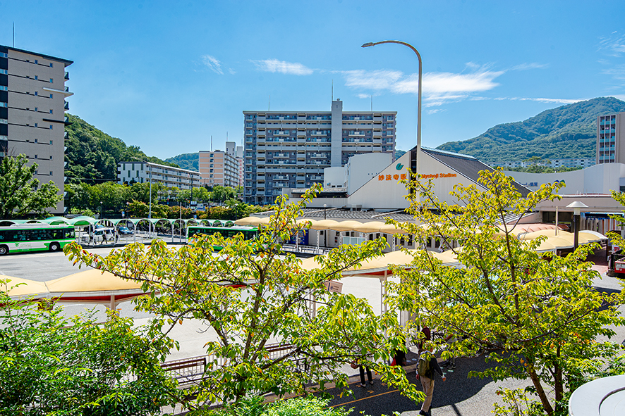 神戸市営地下鉄「妙法寺」駅（約1030m）