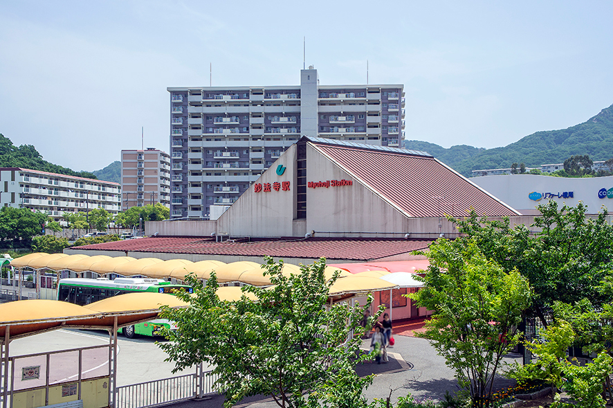市営地下鉄「妙法寺」駅（約1300m）