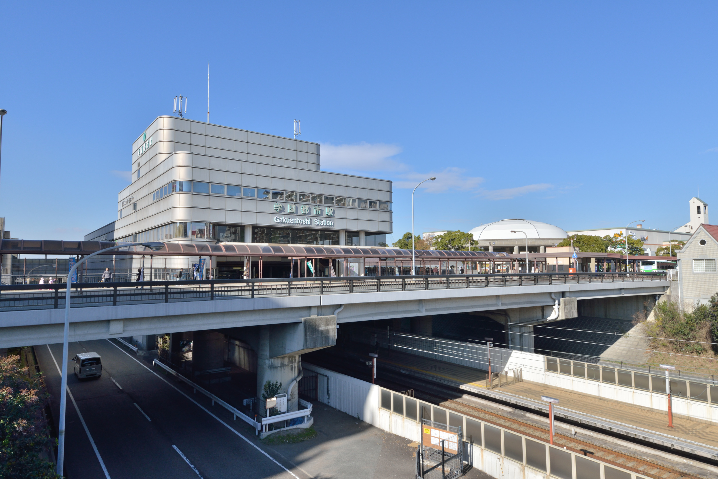 神戸市営地下鉄「学園都市」駅（約2930ｍ～3035ｍ）