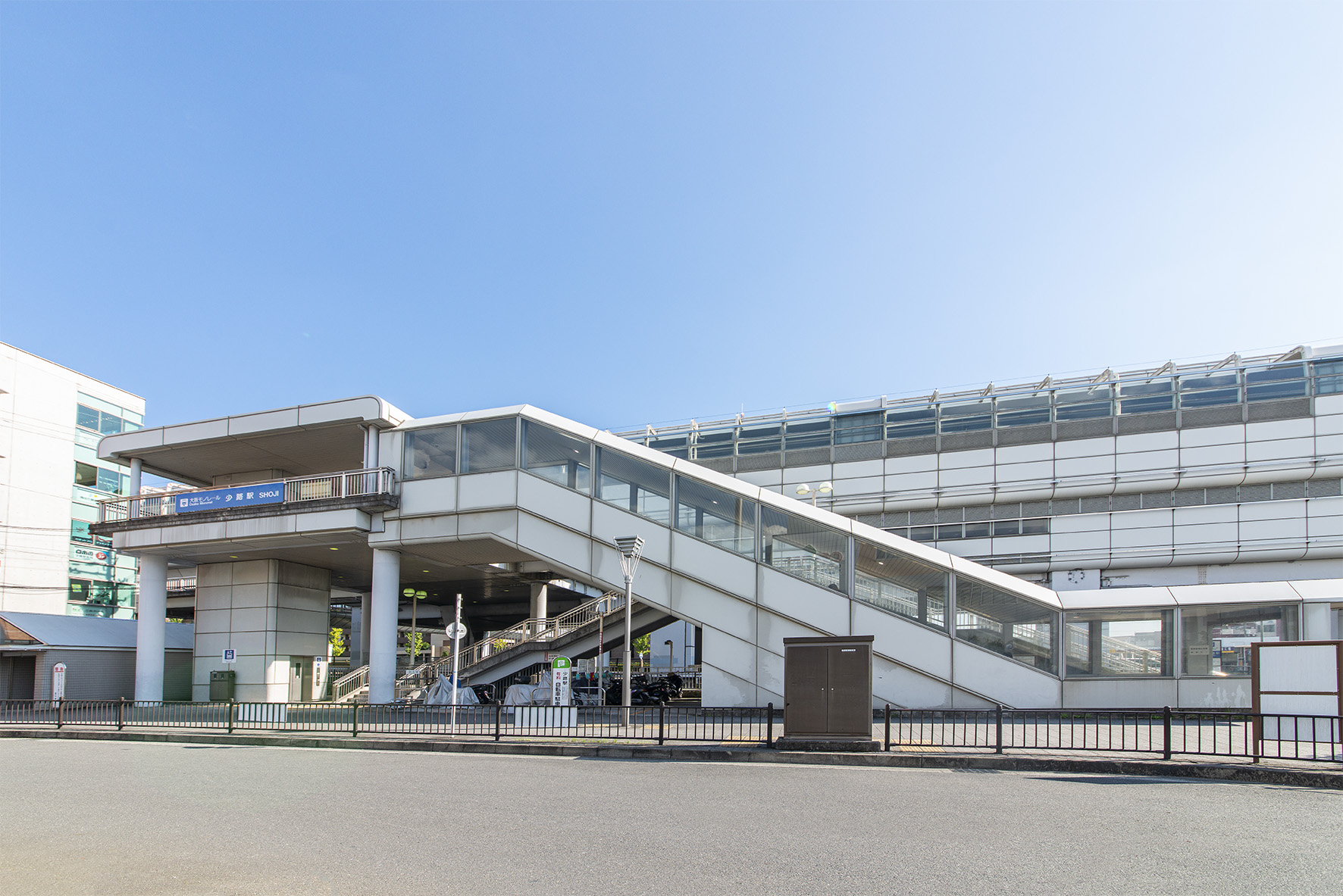 大阪モノレール・阪急「少路」駅（約850ｍ）