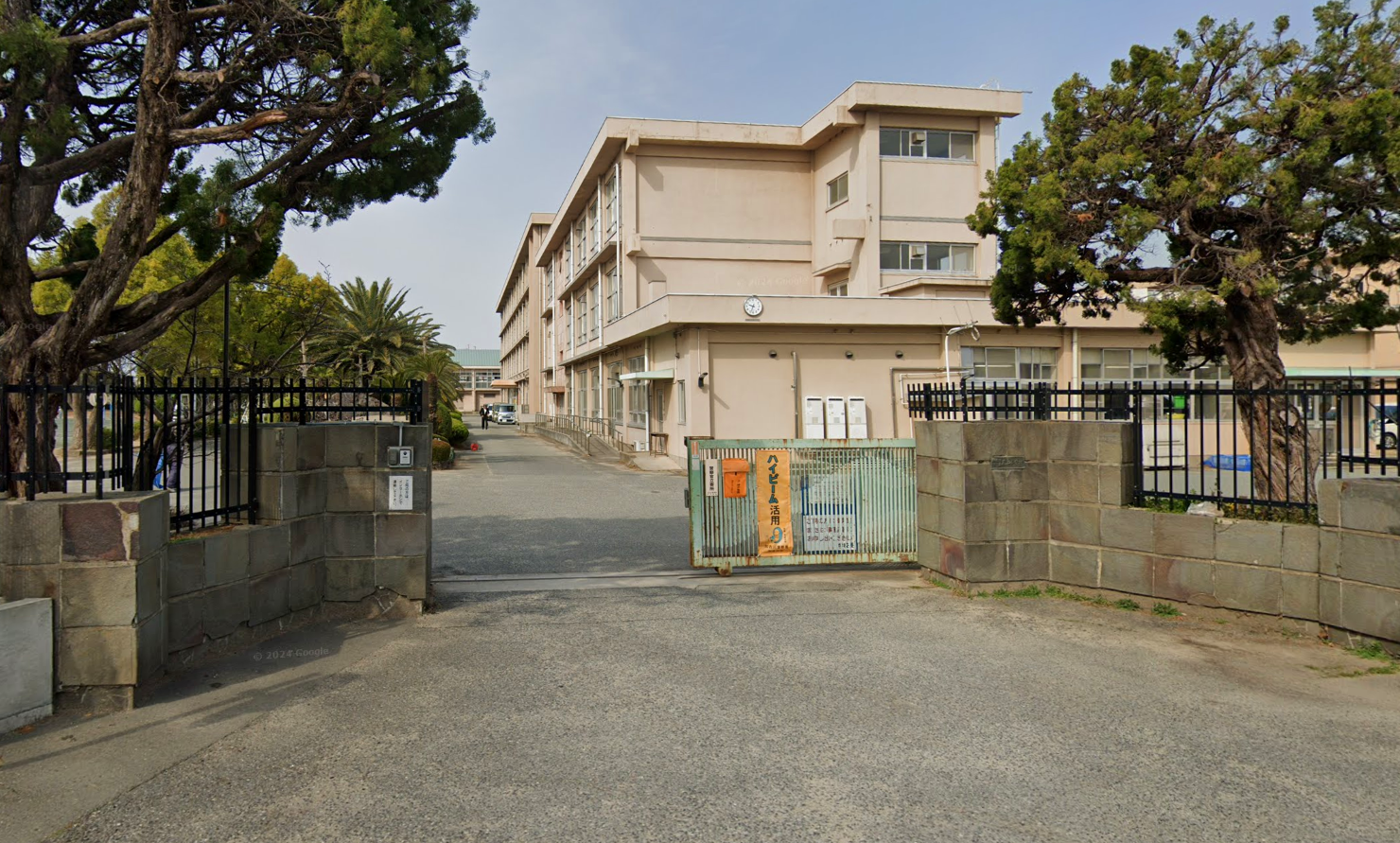 尾上小学校・・・徒歩約22分(1700ｍ)