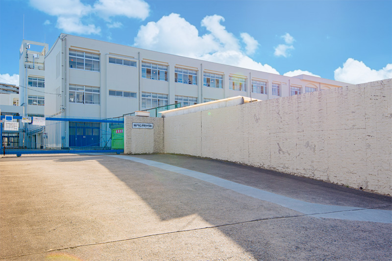 平野中学校（約350ｍ）