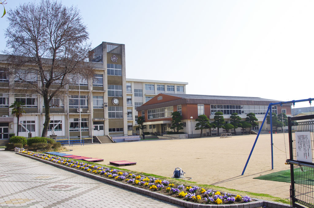 手柄小学校