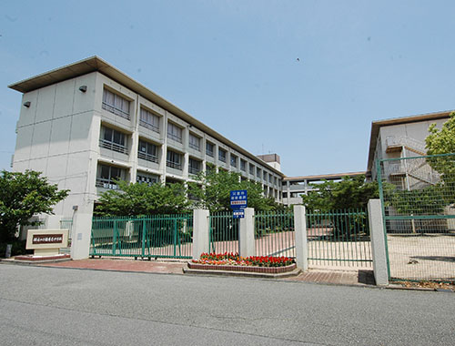 播磨南中学校　徒歩約6分