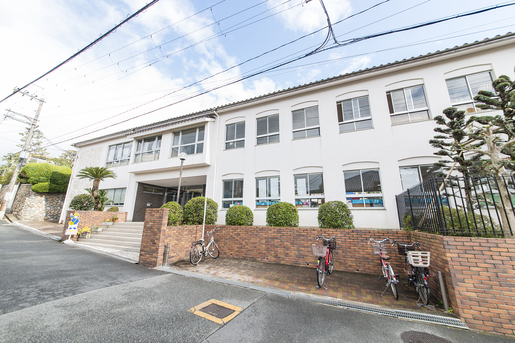 箕面桜ヶ丘幼稚園（約600m）