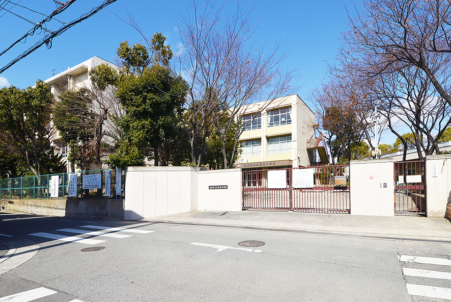 武庫東中学校（約950m）