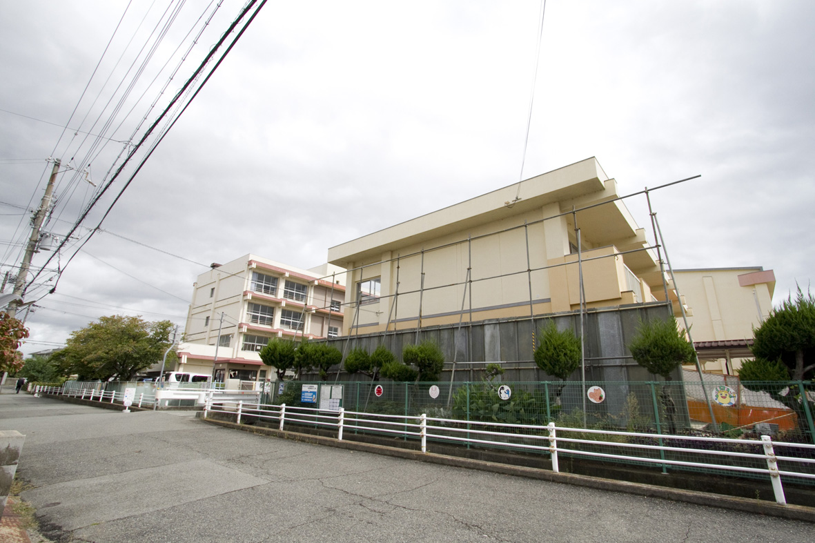 明石市王子小学校　徒歩約8分