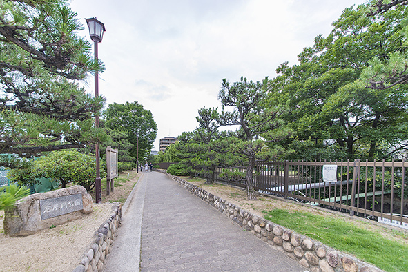 石屋川公園（約430m）