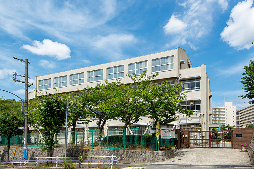 神陵台中学校（約1300～1380m）