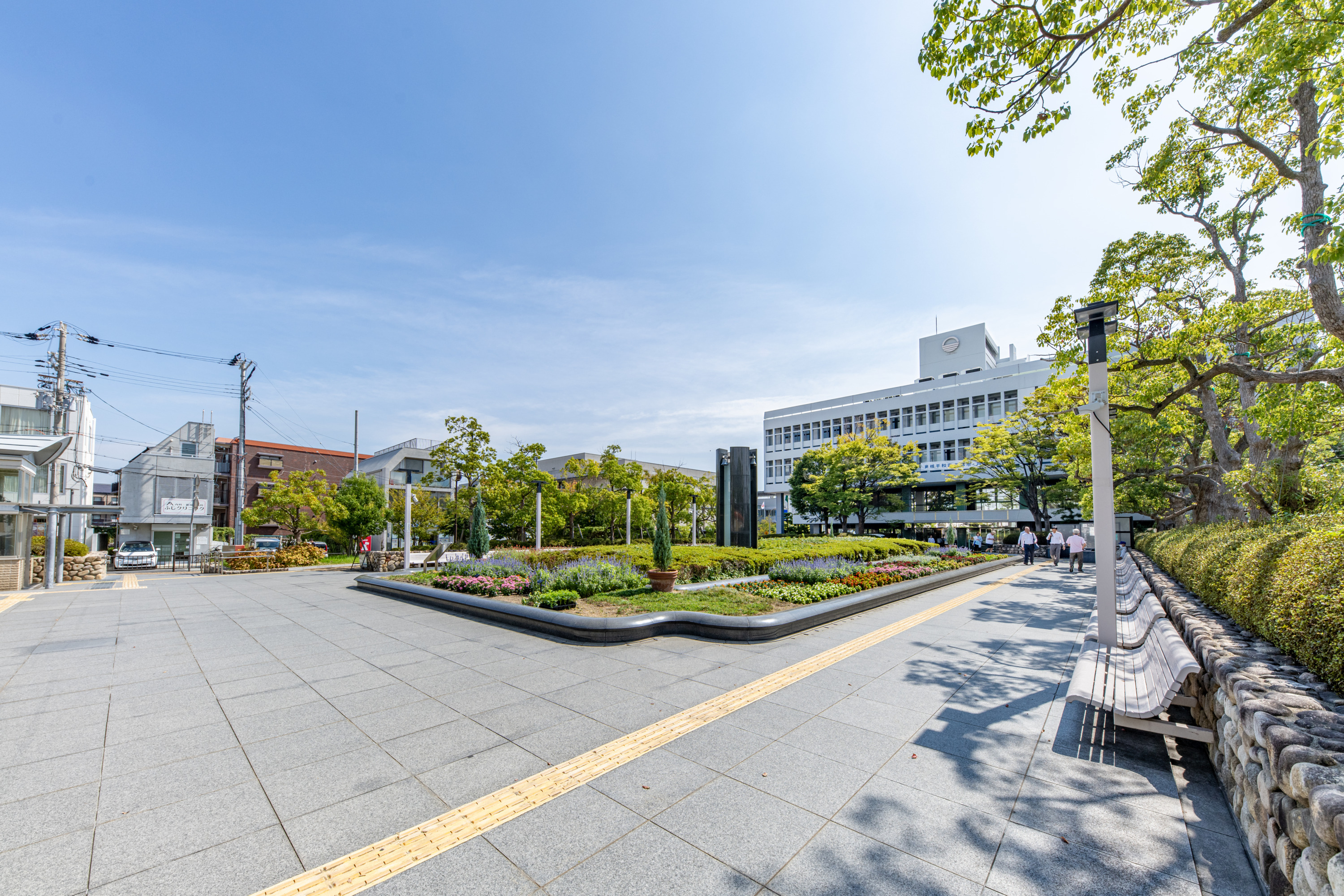 芦屋市役所（約500m）