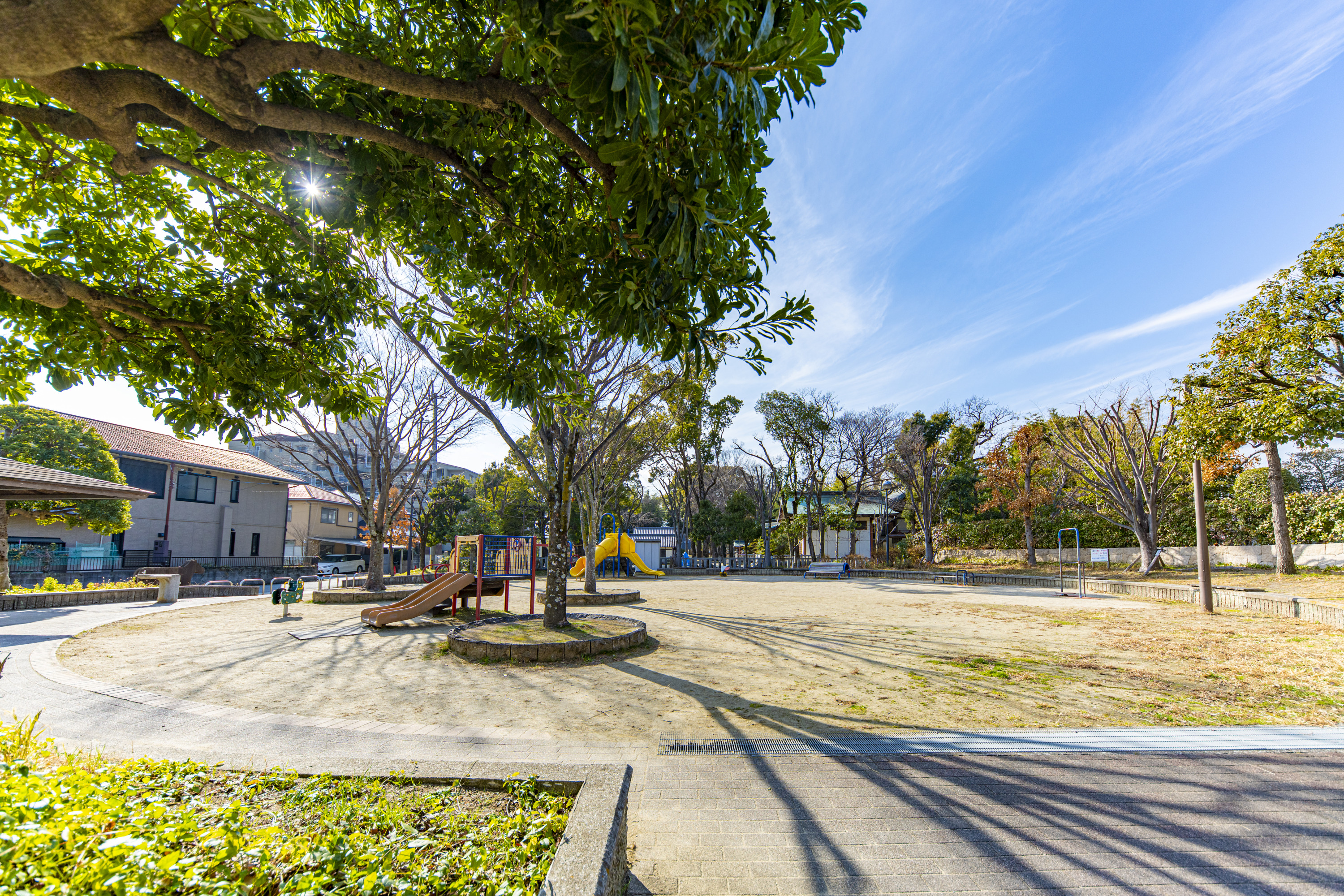 荒牧第三公園（約200m）