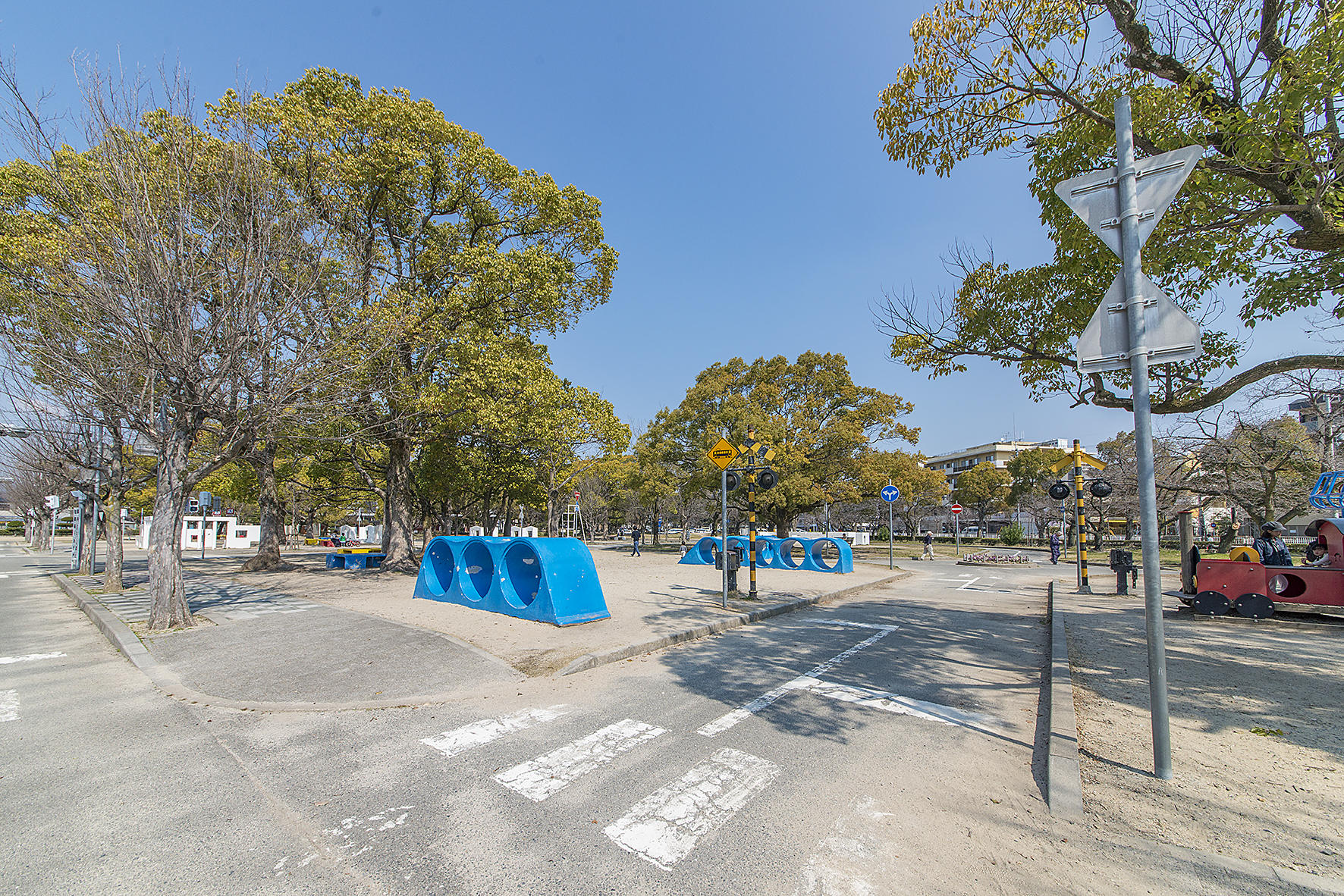 西武庫公園（約1700m）