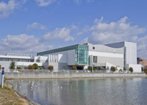 西部図書館　徒歩約4分