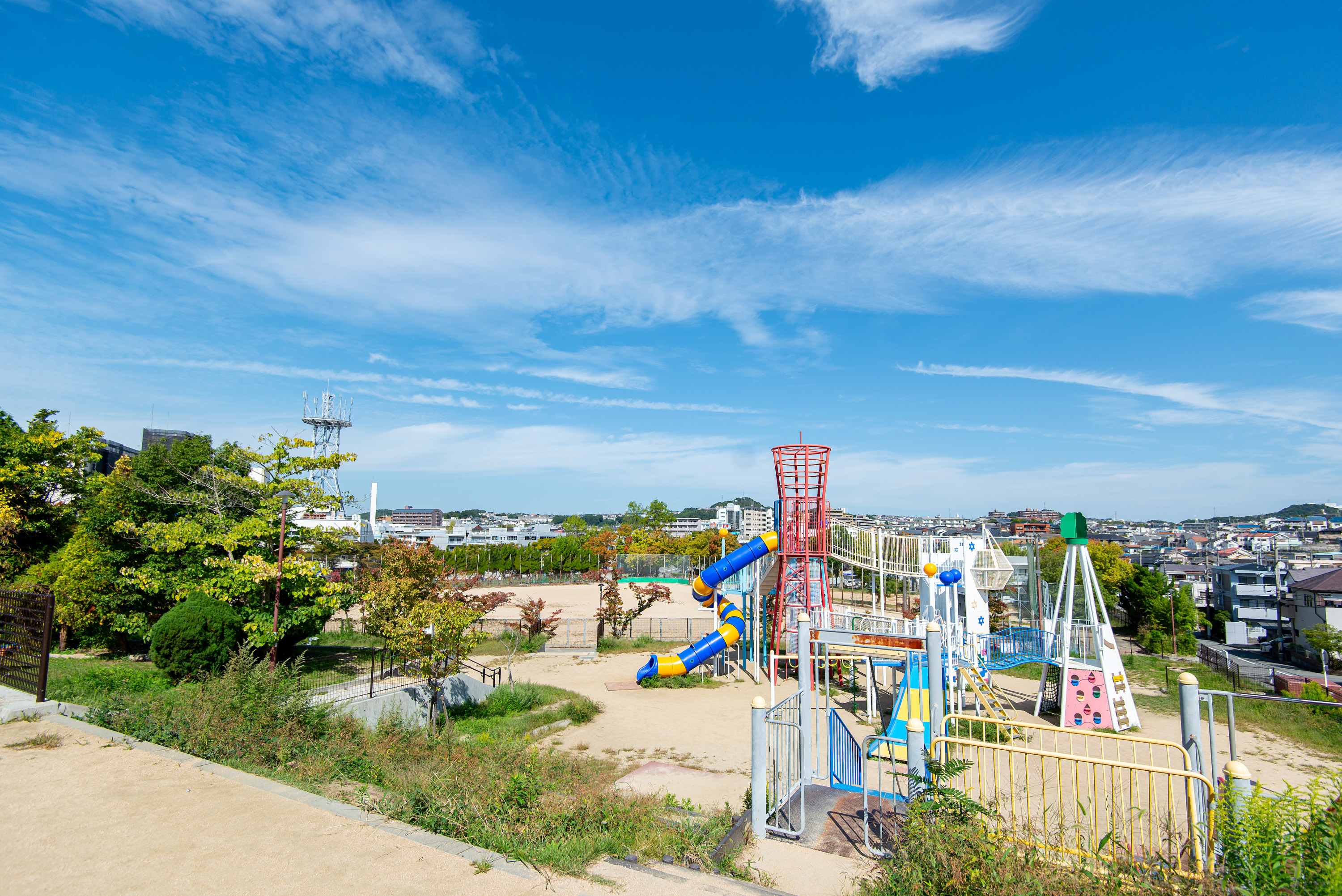 スマイルタウン 西鈴蘭台駅前