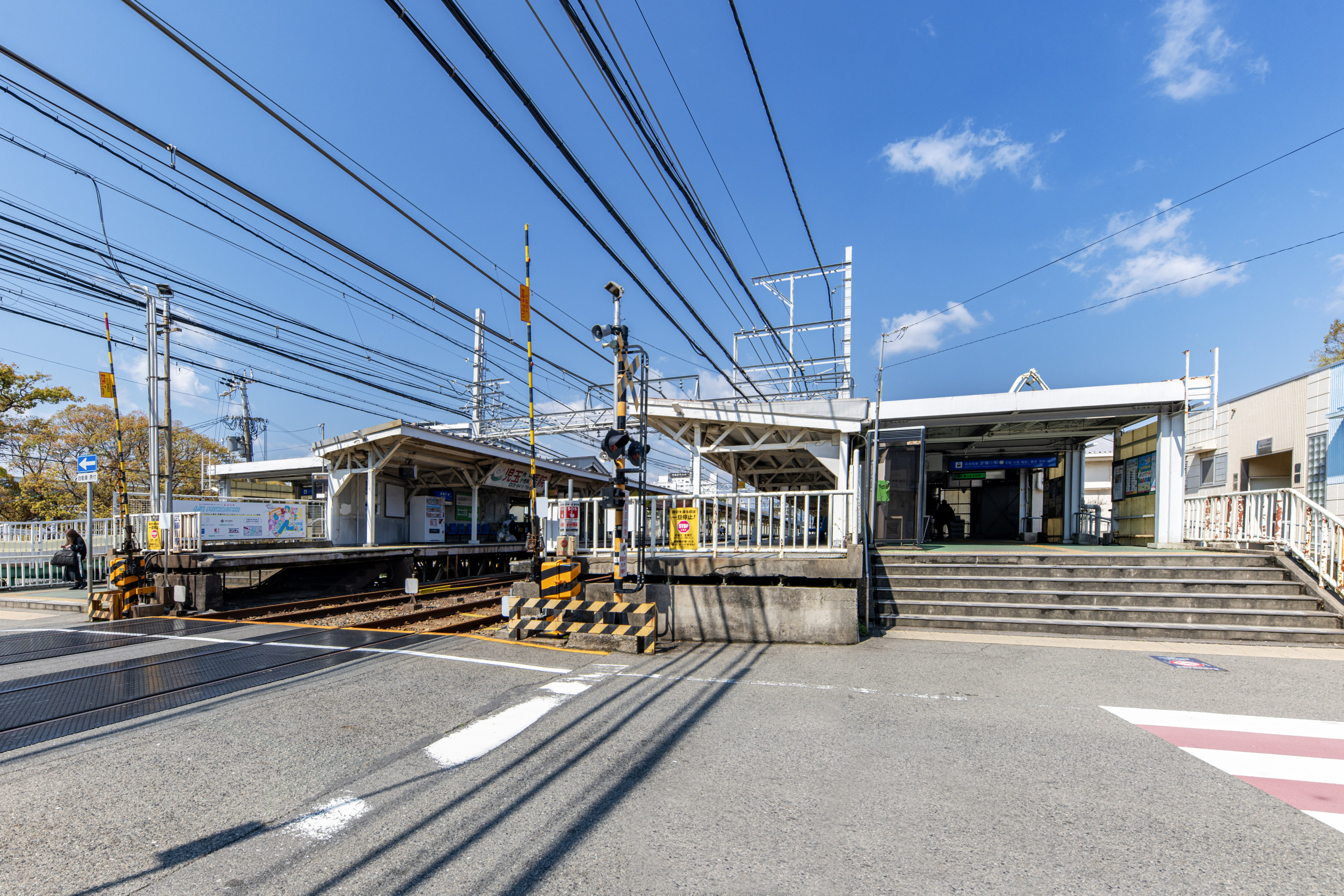 阪神本線「武庫川」駅（約1150～1200m）